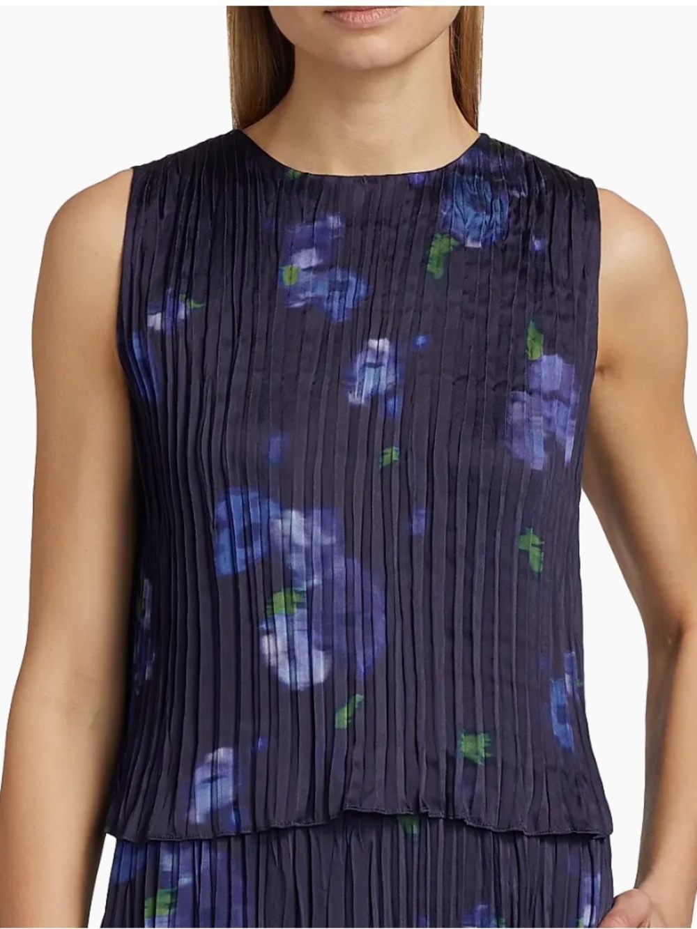 Vince Poppy Blur Crushed Column Top size L Navy Blue Pleated